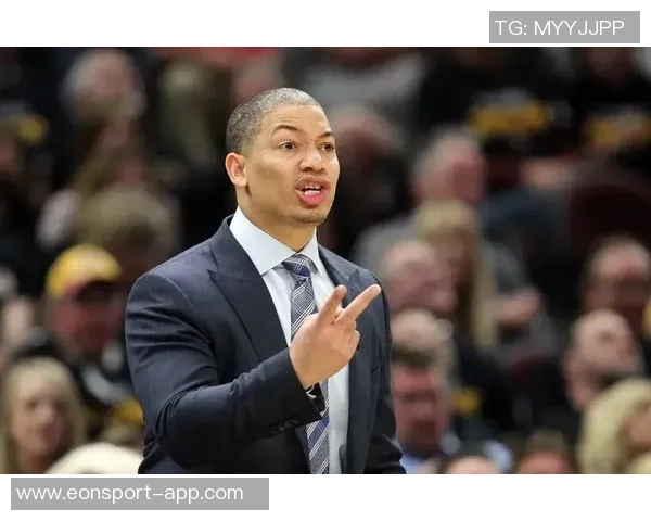 博格丹训练状态引关注泰伦卢亲自向球员确认主帅身份 博格丹训练状态引关注泰伦卢亲自向球员确认主帅身份